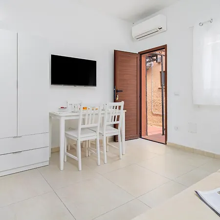 Marineledda Monolocale Maike Apartamento *